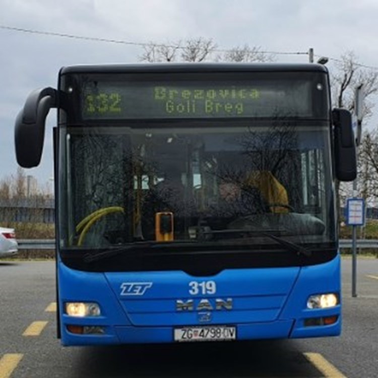 Autobusno stajalište 
