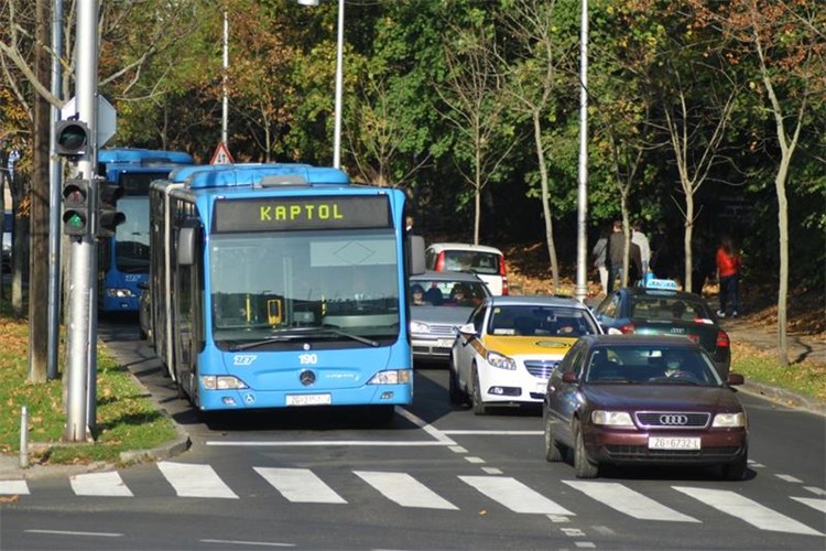 Izmještanje stajališta „Rockefellerova“