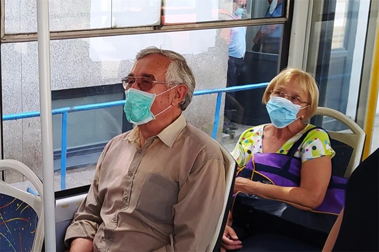 Obvezno nošenje maski u javnom prijevozu