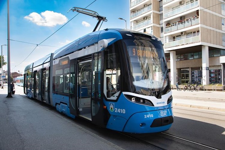 U prometu deseti novi niskopodni tramvaj