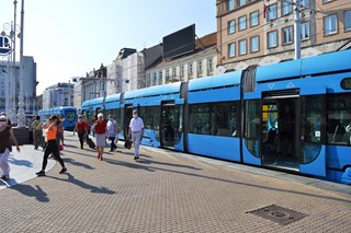 Tramvaji opet voze Trgom bana Josipa Jelačića